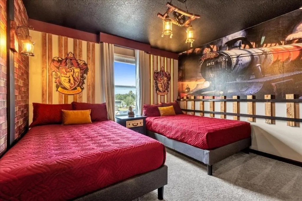 7 Bedrooms- 5,5 Baths- Windsor Island 3841 La Davenport Holiday home