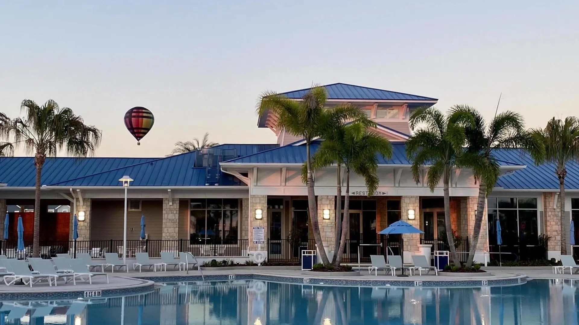 Holiday home 7 Bedrooms- 5,5 Baths- Windsor Island 3841 La Davenport